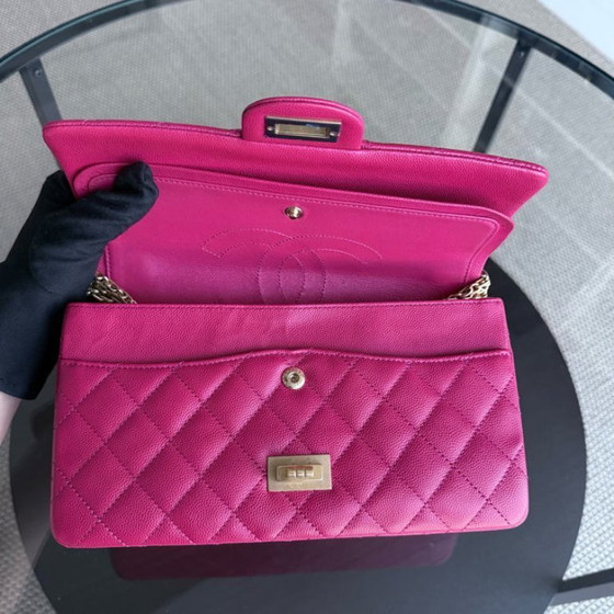 Image 1 of Chanel 2.55 Reissue 225 - 24 cm Caviar Steppleder, Pink, Goldbeschläge, Serie 23