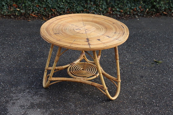 Image 1 of Tavolino rotondo in rattan, periodo vintage anni '60/'70