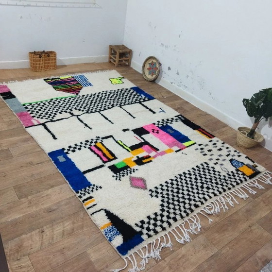 Image 1 of Veelkleurig Azilal-tapijt – geometrische kunststijl / Veelkleurig Azilal-tapijt – kunststijl (300×195 cm)