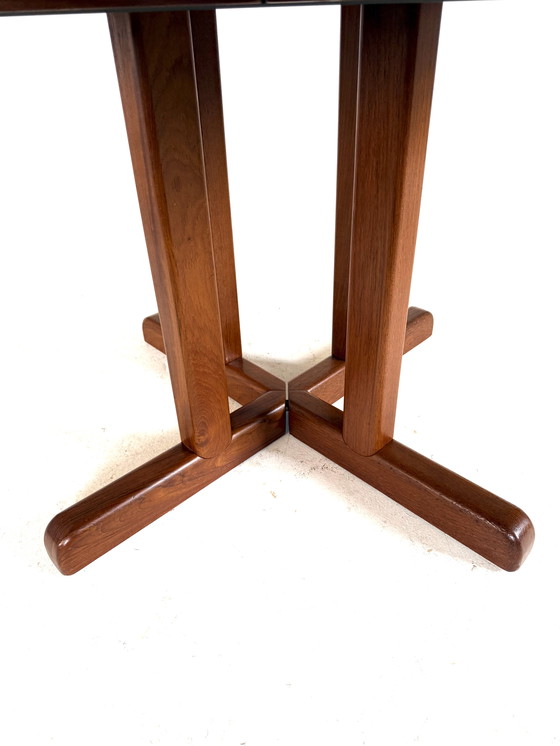 Image 1 of Vintage extendable Danish teak dining table '70s