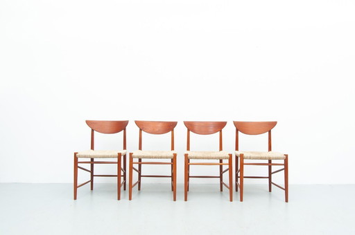 4 sedie da pranzo in teak di Peter Hvidt e Orla Mølgaard-Nielsen per Søborg Møbelfabrik (anni '50)