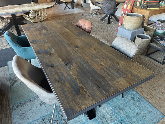 Image 1 of Rustiek gerecycled eikenhouten eettafel 