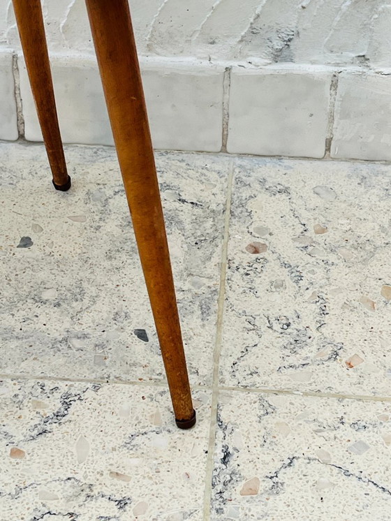 Image 1 of Tavolino vintage in stile giapponese con decorazioni a tema geisha.