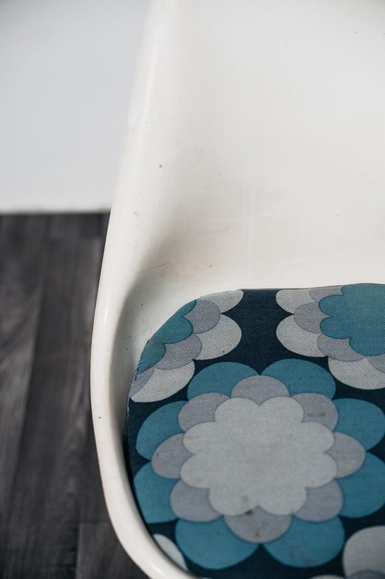 Image 1 of Chaise Tulipe Vintage, design moderne des années 1970