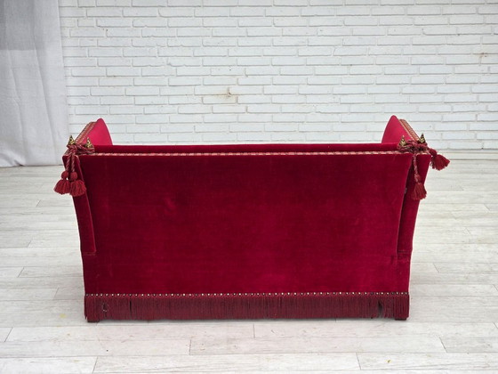 Image 1 of Divano danese "spagnolo" degli anni '70, rivestimento in velluto, gambe in legno di frassino.