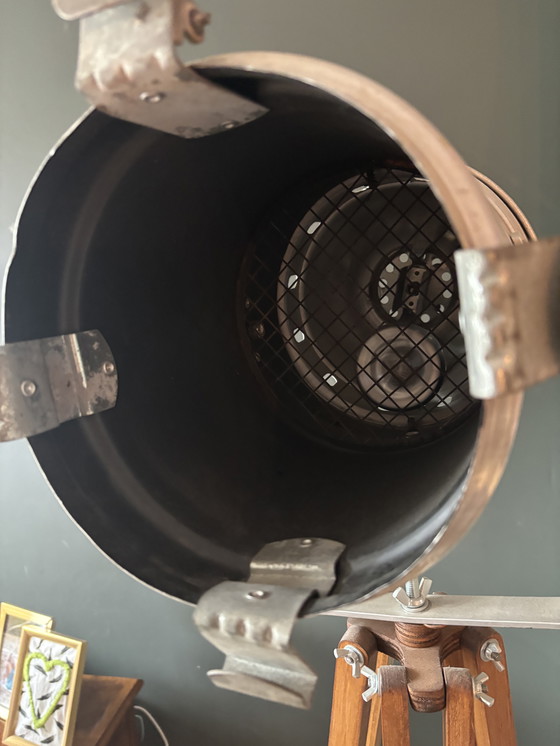 Image 1 of Lampadaire industriel tripode - spot de théâtre vintage