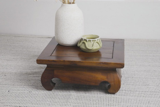 Image 1 of Indonesische hardhouten lage tafel in opiumstijl, Aziatische altaartafel, vintage houten plantenstandaard, Japandi bijzettafel