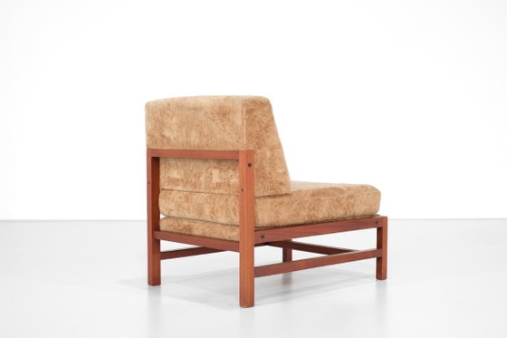 Image 1 of Fauteuil van hout, bekleed met stof, Italië, jaren 60.