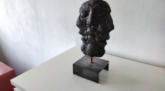 Image 1 of Image 4 visages