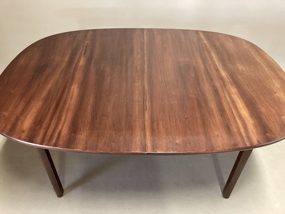 Image 1 of Scandinavische design tafel van rozenhout "Ole Wanscher" 1950.