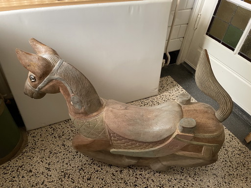 Caballito balancín decorativo de madera