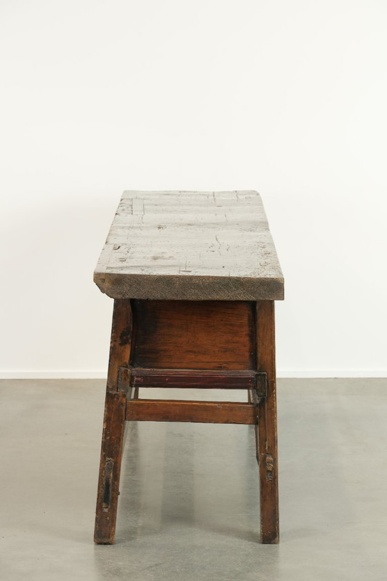 Image 1 of Robust Spanish antique sideboard with 3 drawers from the 18th century