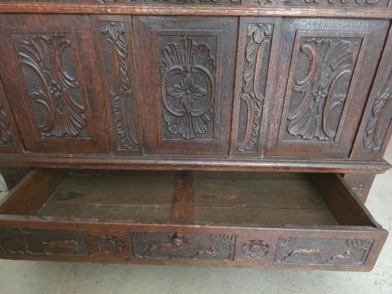 Wunderschöne antike Brauttruhe aus Eiche aus dem Jahr 1765 – Aufbewahrungsschrank, Wood (photo 5 of 17)