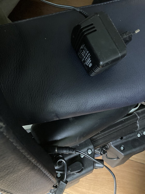Image 1 of Prominent recliner