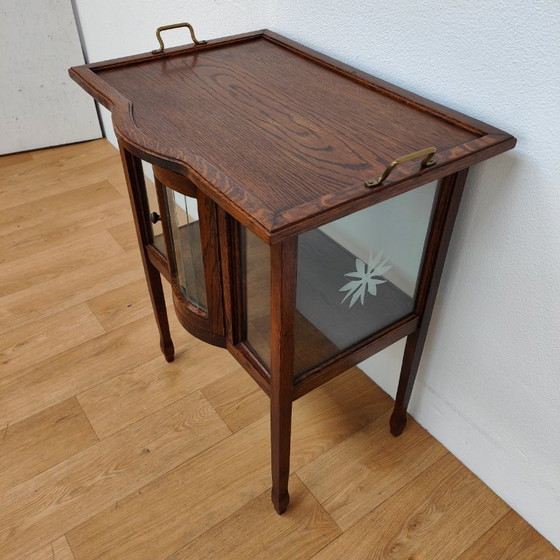 Image 1 of Meuble à thé/meuble d'appoint ancien avec plateau amovible.