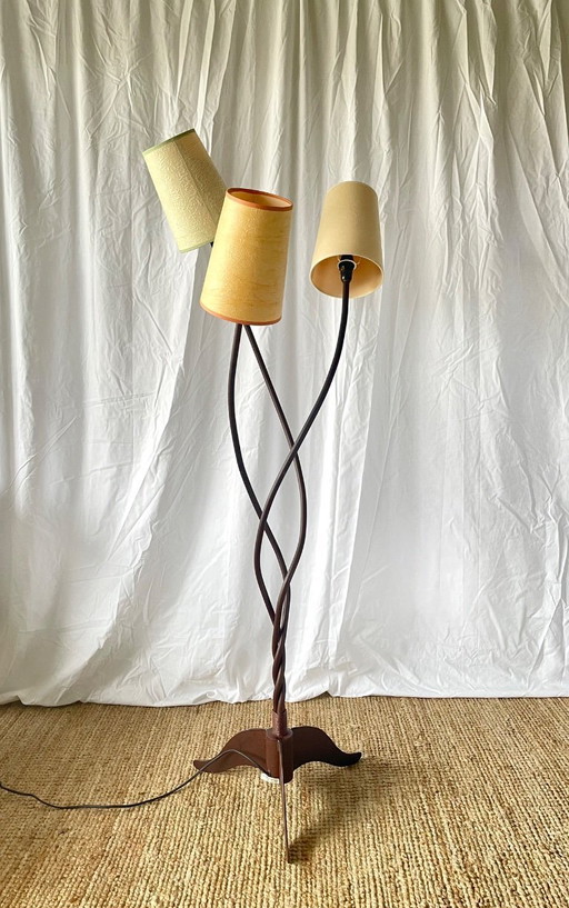 Handgemaakte smeedijzeren vloerlamp van Studio Pescatore