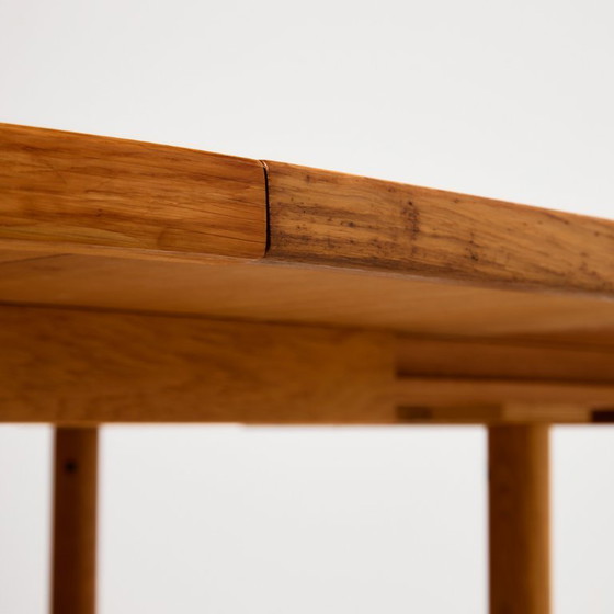 Image 1 of MK10633 Table de salle à manger en chêne restaurée par Kurt Østervig pour Jason Møbler