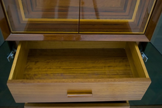 Image 1 of Raro mueble bar italiano con incrustaciones "Paganini" firmado por Luciano Frigerio, años 1975