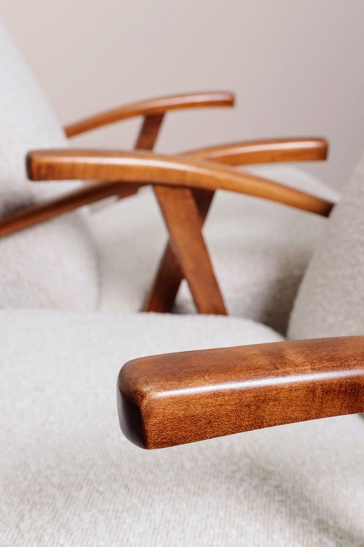 Poltrona vintage in perla con bouclé, 1960, restaurata