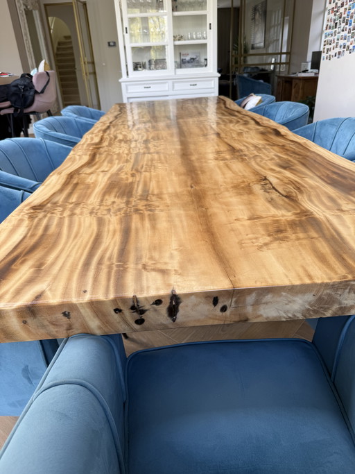 Tavolo da pranzo in legno di quercia con finitura epossidica (3 metri)