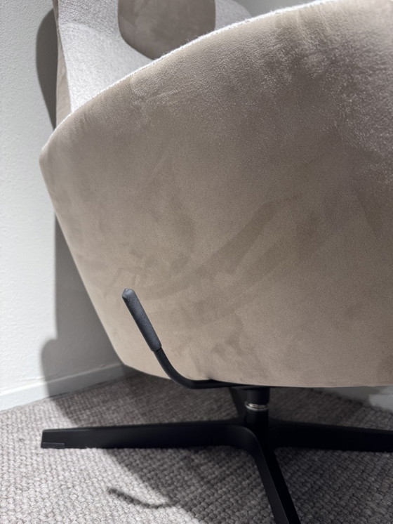 Image 1 of Sillón Montel Yani con otomana