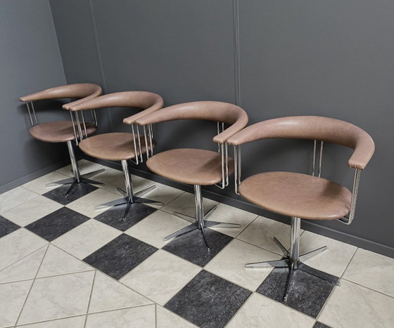 Image 1 of Ensemble de 4 chaises pivotantes style Borje Johansen années 1970