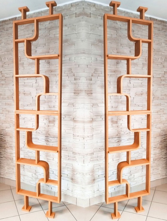 Image 1 of Due schermi, pareti divisorie, mensole in legno di faggio curvato