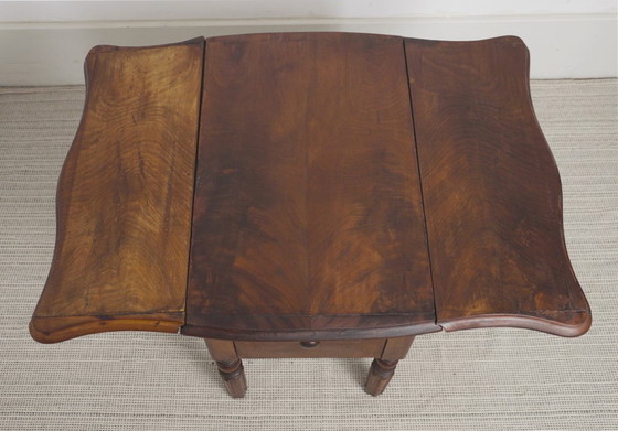 Antique French Pembroke Drop Leaf Table, Walnut Veneer Extendable End Table With Drawers, French Provincial (photo 11 of 41)