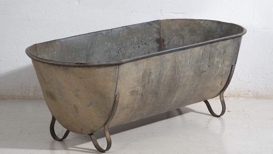 Bañera antigua de zinc galvanizado – Tina industrial europea – circa 1900 #7 – Accesorios de jardín, Iron (photo 3 of 34)
