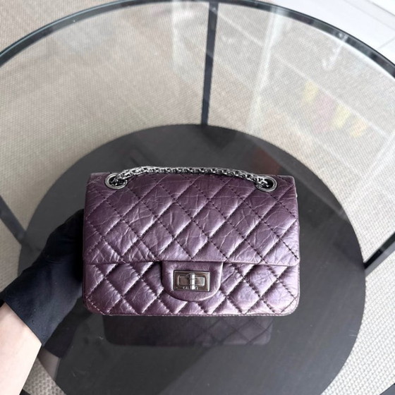 Image 1 of Chanel 2.55 Reissue Mini - 20 cm in pelle di vitello trapuntata viola con finiture argentate Serie 16
