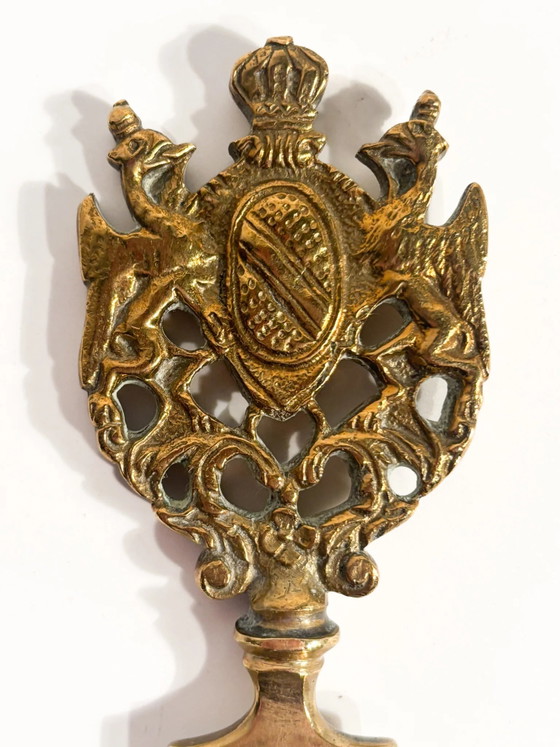 Brieföffner aus den 1930er Jahren mit vergoldetem Bronzewappen und Holz – Dekorative Objekte, Wood (photo 4 of 5)