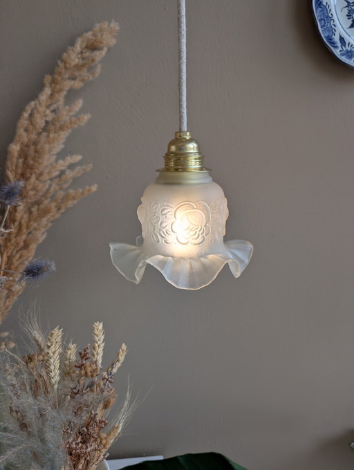 kleine vintage hanglamp opaline rokkapje 3 stukt op voorraad