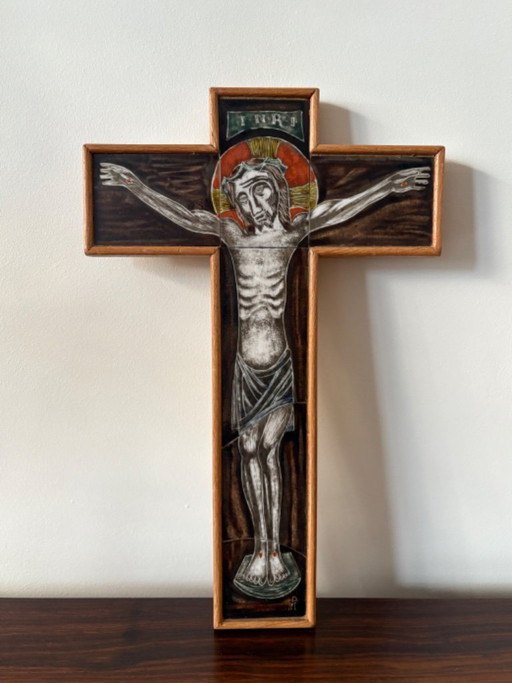 Croce/crocifisso di Cristo in ceramica e legno degli anni '70