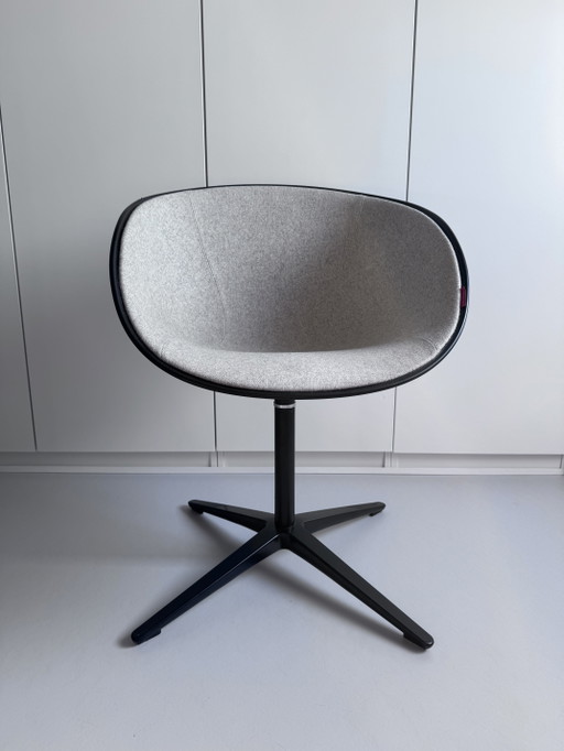 Fritz Hansen Rin Chair – draaistoelen, Aluminium, Textile