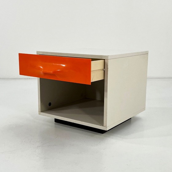 Image 1 of Table de chevet DF 2000 à 1 tiroir, conçue par Raymond Loewy pour Doubinsky Frères, années 1960
