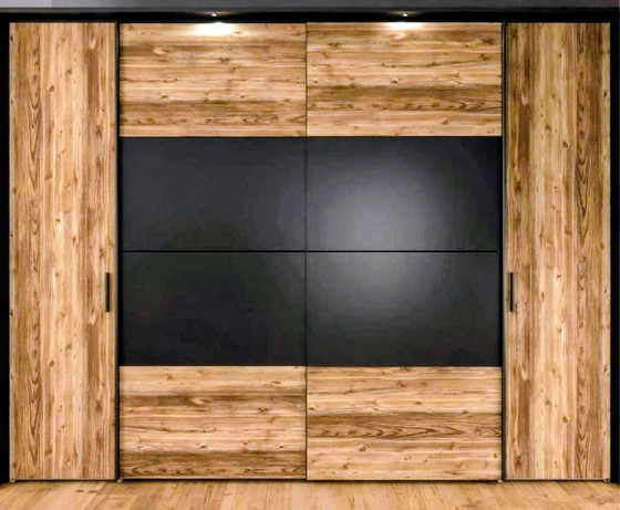 Image 1 of Armadio mobile con ante scorrevoli nero/rovere