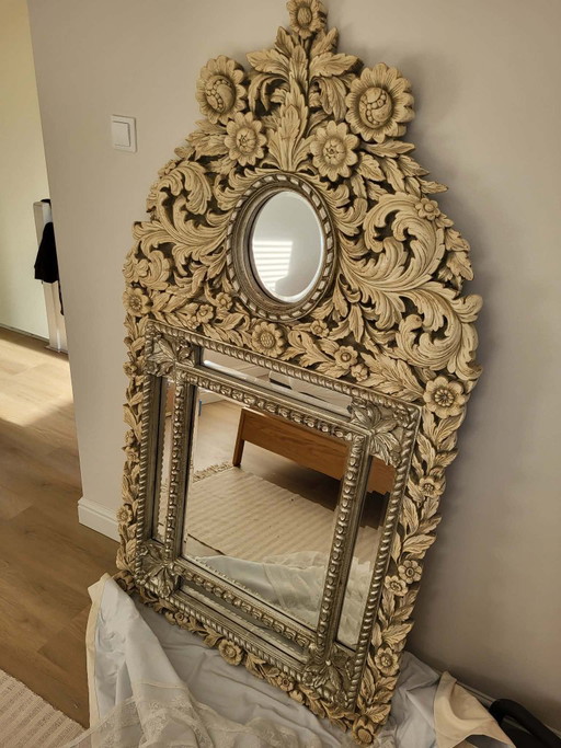 Grande specchio in stile barocco