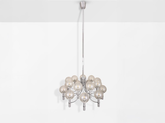 Image 1 of Paar einzigartige Veroneser Kronleuchter 65 Zoll Stahl Muranoglas 1970