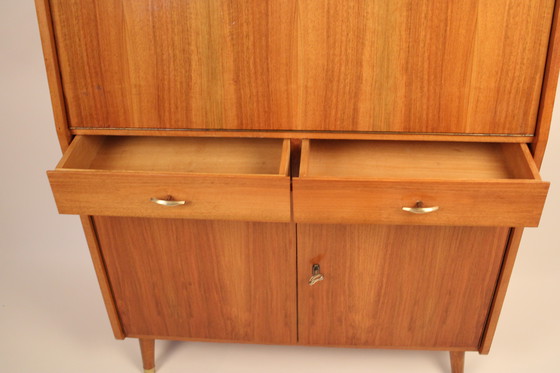 Image 1 of Stijlvolle mid-century vintage secretaire uit de jaren 60. 