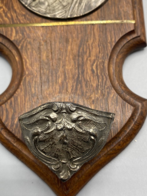 Wall-mounted Holy Water Font with Praying Virgin Mary - Ruffony Signed Medallion – decoratieve objecten, Wood (photo 2 of 6)