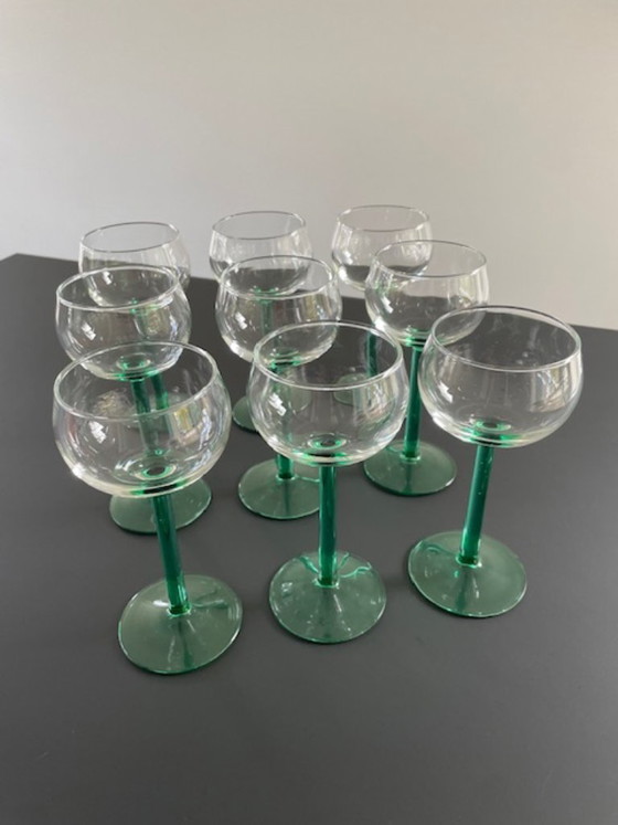 Image 1 of Set van 9 Franse vintage glazen groene steel