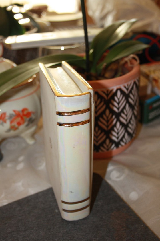 Image 1 of Porcelain book with lovers motif - 15 cm high, 12 cm wide