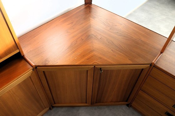 Image 1 of Mobiletto da parete/mobiletto angolare svedese d'epoca