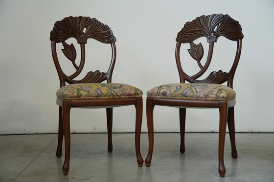 Image 1 of Set van 6 handgesneden Art Nouveau Revival eetkamerstoelen met bloemenzittingen