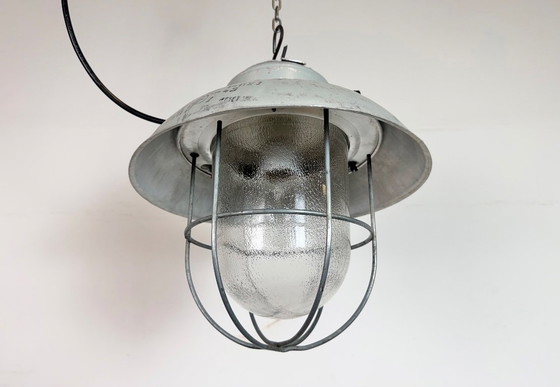 Image 1 of Suspension cage industrielle grise en aluminium avec verre dépoli, années 1970