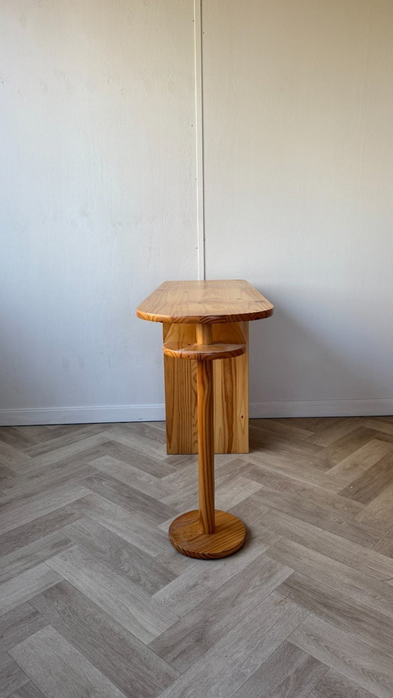 Image 1 of vintage bureau in grenen