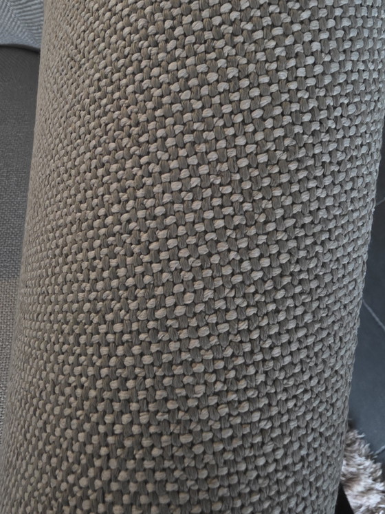 Image 1 of Leolux pupilla 