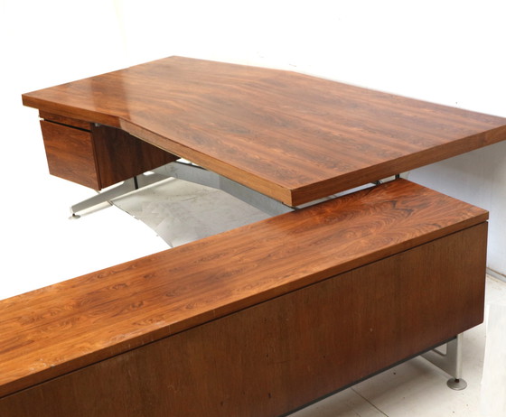 Image 1 of Groot Exclusief Vintage Palissander Hoekbureau Van Voko Gemaakt In De Jaren ’60