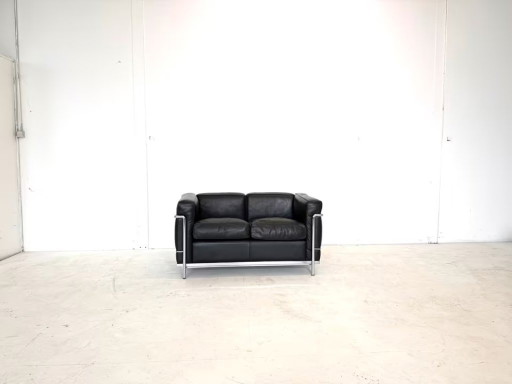Canapé en cuir Cassina LC 2, canapé de bureau, design classique, réception
