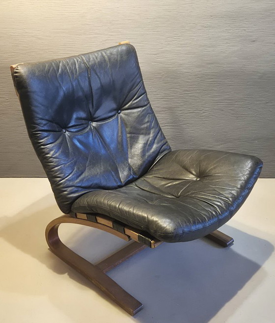 Poltrone Kengu di E. & N. Solheim per Rybo, Scandinavia, anni '70, Set di 2 – Rybo Rykken, Pelle, Legno (photo 8 of 10)